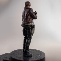Resident Evil 4 Leon Kennedy Figure