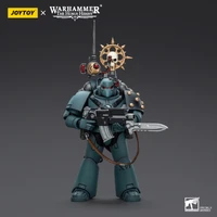 Warhammer Collectibles: 1/18 Scale Sons of Horus MKVI Tactical Squad Legionary with Legion Vexilla