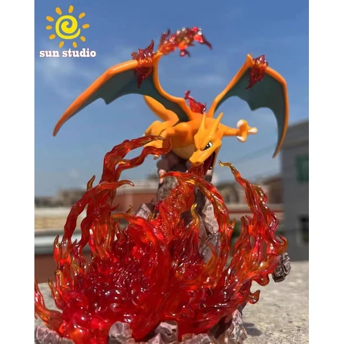 Sun Studio Pokemon Charizard Resin Statue (LED Light)